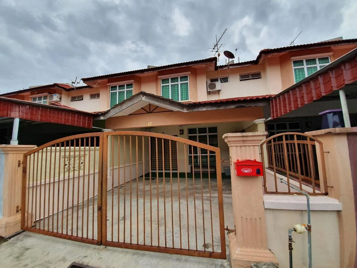Cempaka Residence Homestay Малакка